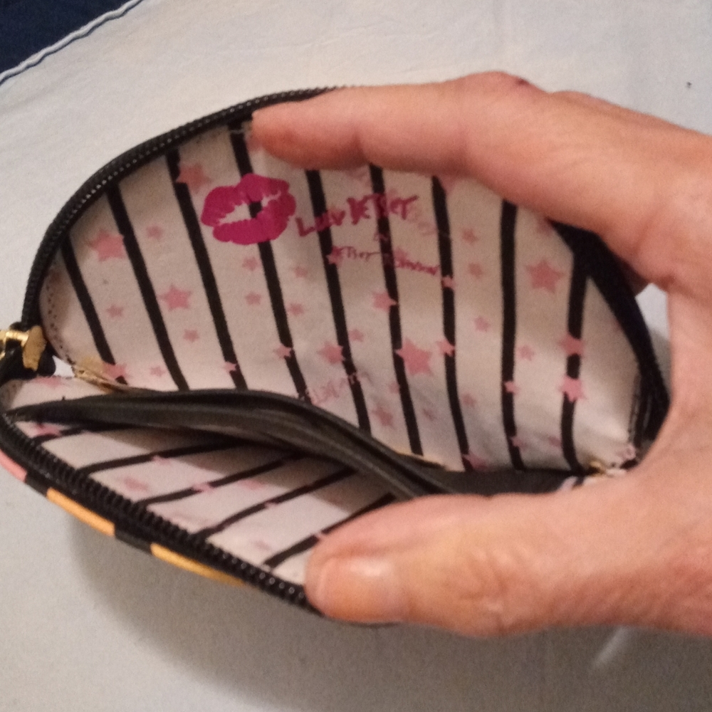 Wallet - Picture 3 of 3